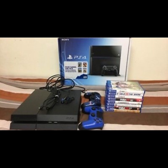 PS4 Bundle - Picture 2 of 2